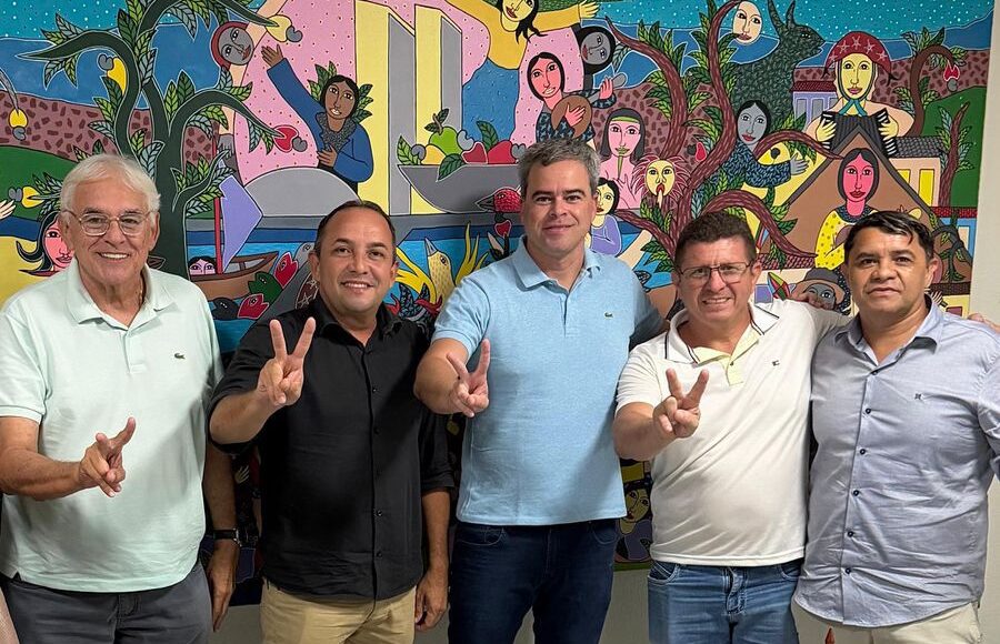 George Morais durante encontro com lideranças políticas em Massaranduba, anunciando novos apoios à sua pré-campanha a deputado federal.