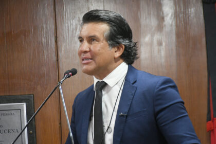 Em discurso o vereador Carlão lamenta os baixos índices da educação em João Pessoa