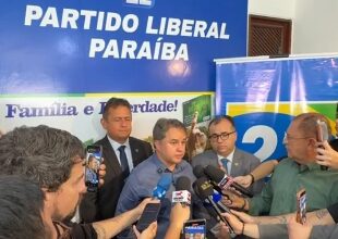 Durante coletiva, Efraim Filho afirmou que diplomação de Edvaldo Neto tem que ser suspensa