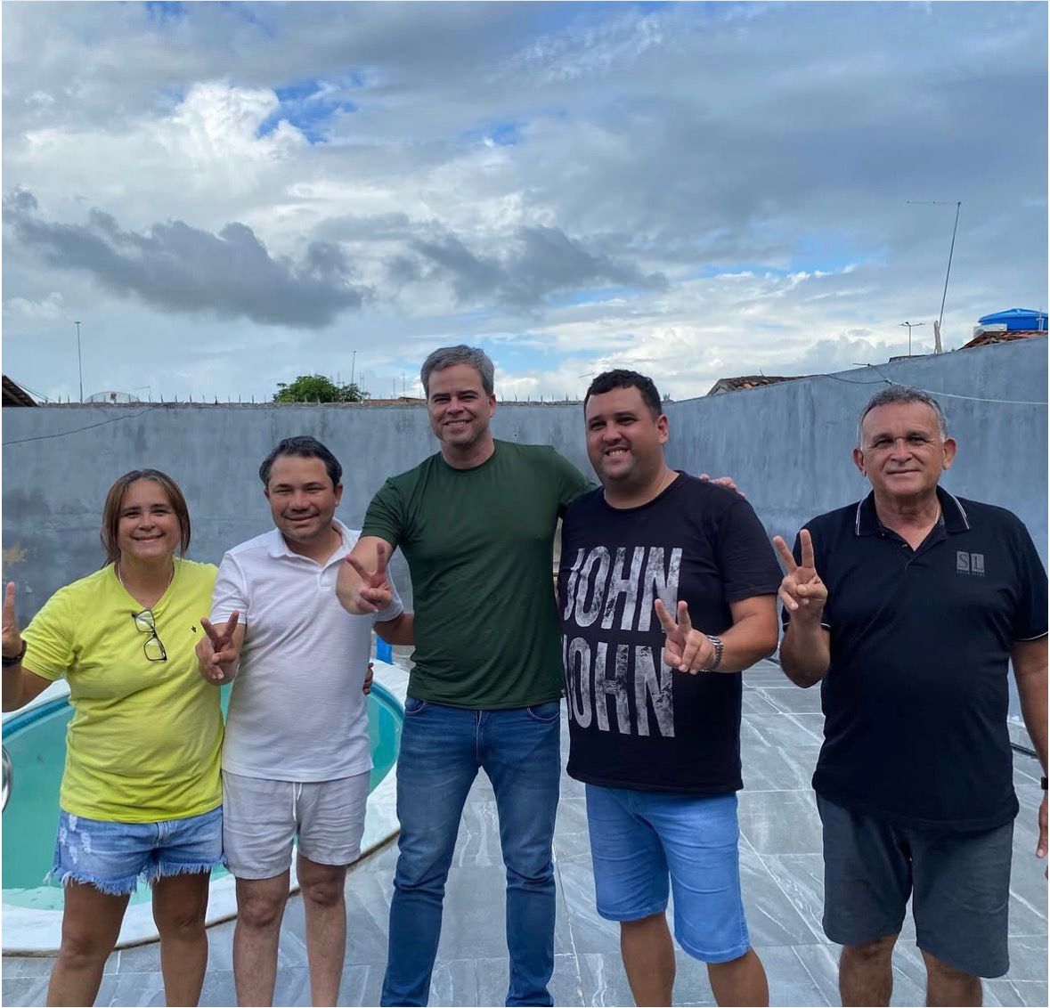 George Morais ao lado de lideranças políticas durante visita ao município de Gurinhém