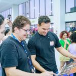 Centro de Convenções de Campina Grande durante evento Imagineland com público e atrações de cultura pop