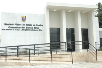 Fachada de prédio público em Santa Rita relacionada à ação do MPPB sobre servidores temporários.