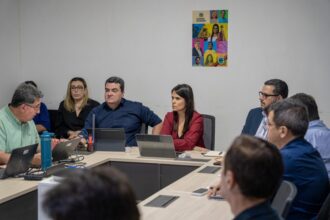 Representantes do Governo da Paraíba e Banco Mundial durante visita técnica ao projeto Água na Medida