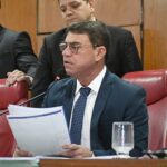 Comissão proposta por Ícaro Chaves vai investigar denúncias de despejo irregular de efluentes na orla da Capital e terá prazo e composição definidos pela Câmara Municipal.