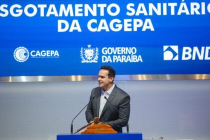 Governador Lucas Ribeiro participa de evento sobre parceria público-privada do saneamento na B3, em São Paulo.