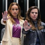 Senadora Daniella Ribeiro durante atividade legislativa relacionada à defesa dos direitos das mulheres no Congresso Nacional.