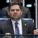 Davi Alcolumbre discursa no Plenário do Senado Federal durante sessão legislativa.