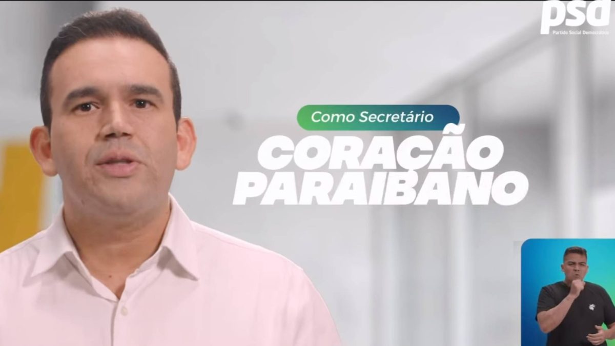 Jhony Bezerra aparece em propaganda partidária do PSD destacando programas do Governo da Paraíba.