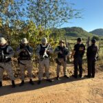 Policiais da FICCO durante operação de combate ao tráfico de drogas e organizações criminosas na Paraíba.