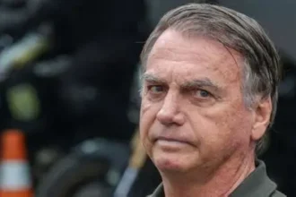 Ex-presidente jair bolonaro teve residência alvo de operação da PF autorizada por Moraes