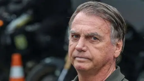 Ex-presidente jair bolonaro teve residência alvo de operação da PF autorizada por Moraes