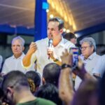 Lucas Ribeiro discursa durante plenária da pré-campanha em João Pessoa e destaca investimentos na educação da Paraíba.