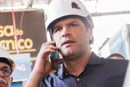 Prefeitura cria linha de crédito para comerciantes atingidos por incêndio no Centro dos Camelôs
