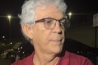 Ricardo Coutinho relata ameaça com faca e simulacro durante ato nos Bancários