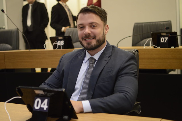 Deputado estadual Caio Roberto é alvo de operação da Polícia Federal na Paraíba