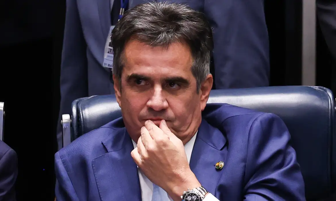 Senador Ciro Nogueira durante atividade no Congresso Nacional