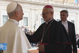 Dom Manoel Delson ao lado do Papa Leão XIV durante audiência no Vaticano