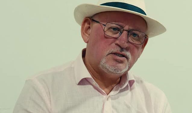 extremamente flopados definiu marcos henriques sobre atos da direita no dia 07 de setembro