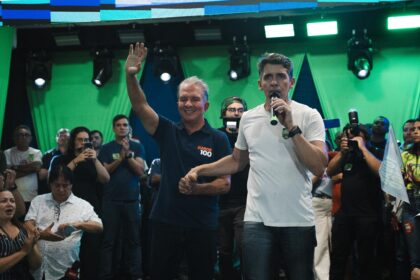 Nabor participa de plenária com Tovar Correia Lima no bairro da Liberdade, em Campina Grande