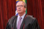Ministro Ricardo Villas Bôas Cueva durante julgamento no Tribunal Superior Eleitoral.