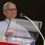 Papa Leão XIV durante a oração do Angelus na Praça São Pedro, no Vaticano.
